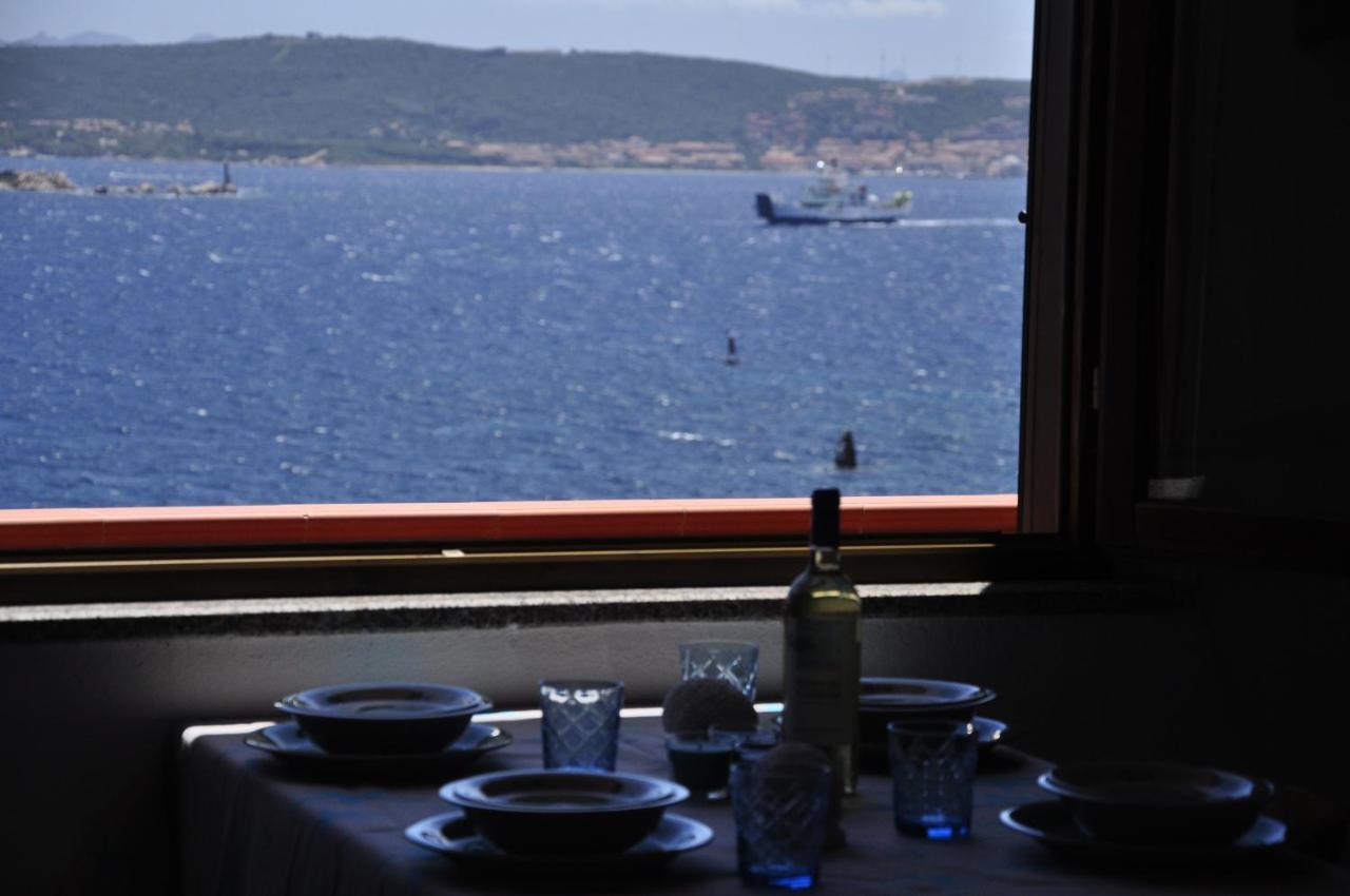 Appartamentino Panoramico...Con Finestra Sul Mare! La Maddalena  Buitenkant foto