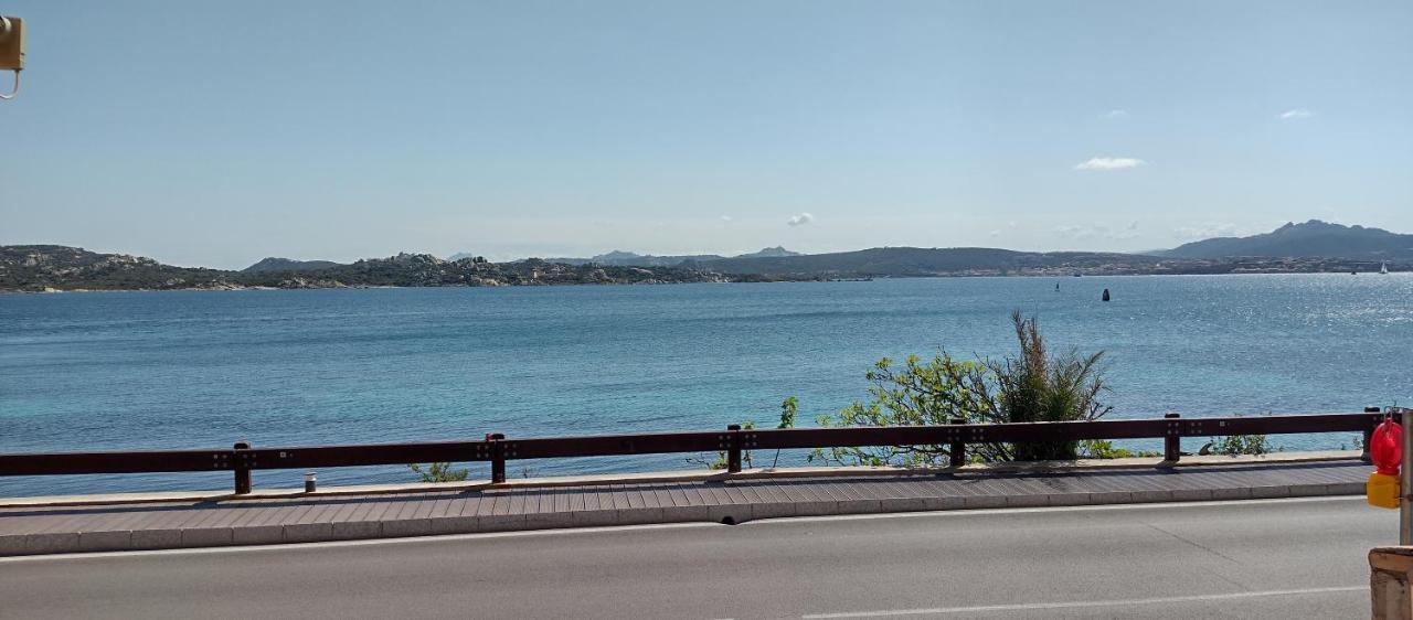 Appartamentino Panoramico...Con Finestra Sul Mare! La Maddalena  Buitenkant foto