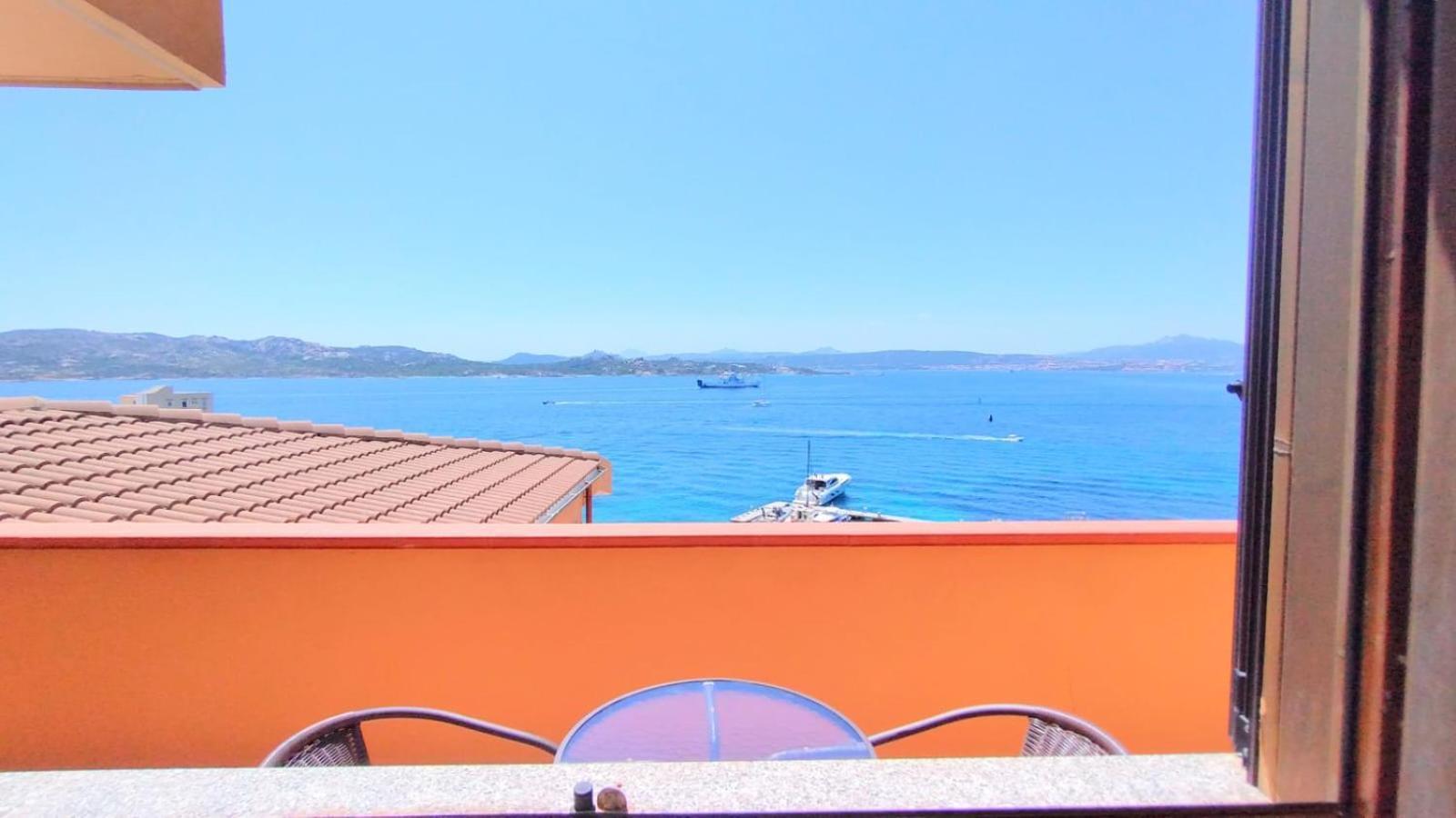 Appartamentino Panoramico...Con Finestra Sul Mare! La Maddalena  Buitenkant foto